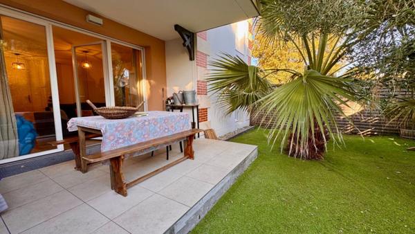 Superbe appartement type 2 avec beau jardinet privé