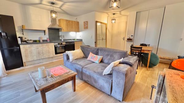 Superbe appartement type 2 avec beau jardinet privé