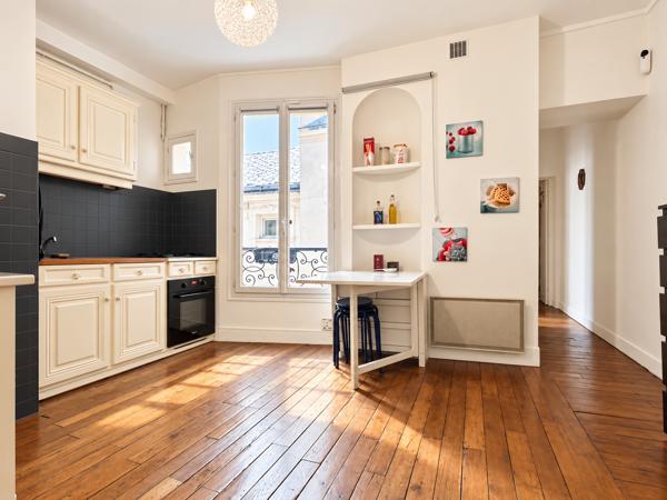 Paris 17/18e – Métro Guy Môquet – Grand 2 pièces de 53,60 m² avec cave