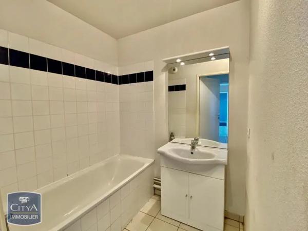 Appartement à louer 2 pièces 51.85m² Rouen (76100)