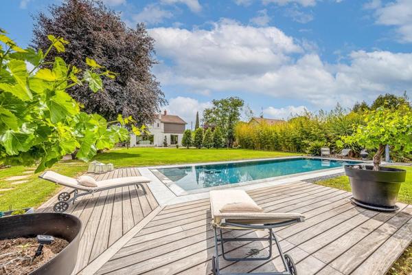 PROPRIÉTÉ EXCEPTIONNELLE EN BORD DE SÈVRE