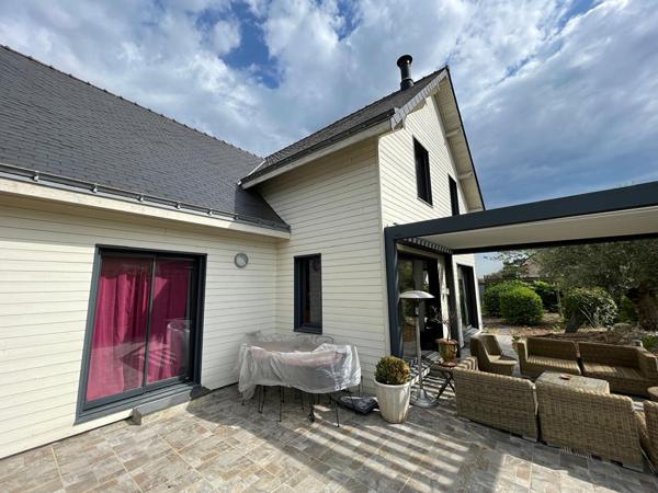 Maison Longue Jumelles contemporaine proche centre bourg