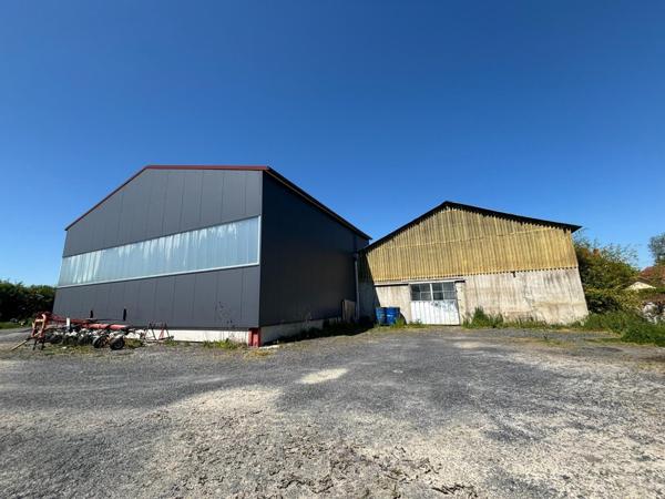Ancien garage avec magasin