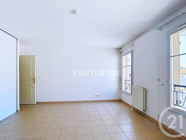 Appartement F3/4 à vendre  4 pièces - 85,77 m 2   AUBAGNE  - 13