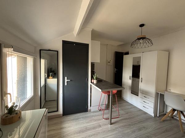 STUDIO Meublé - ROBIEN