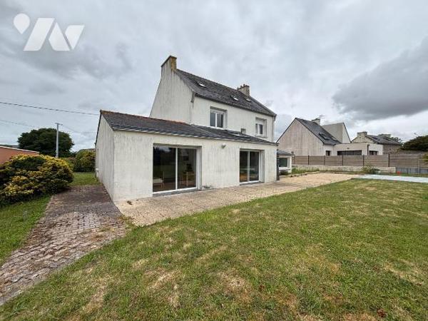 Gouesnou - Maison familiale de 136 m² avec vie de plain-pied et jardin

Située à Gouesnou, da...