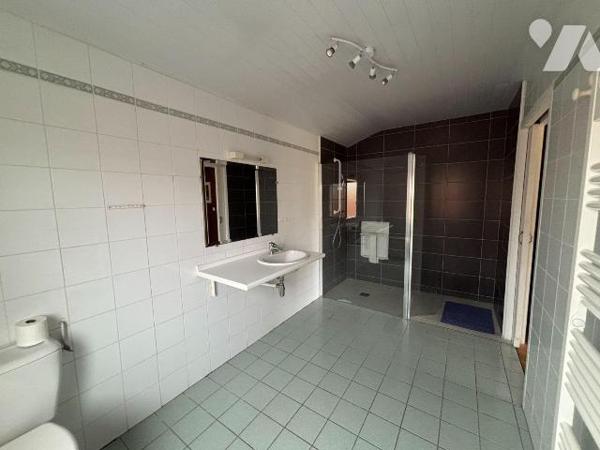 Gouesnou - Maison familiale de 136 m² avec vie de plain-pied et jardin

Située à Gouesnou, da...