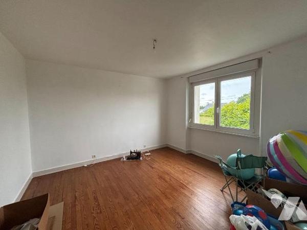 Gouesnou - Maison familiale de 136 m² avec vie de plain-pied et jardin

Située à Gouesnou, da...