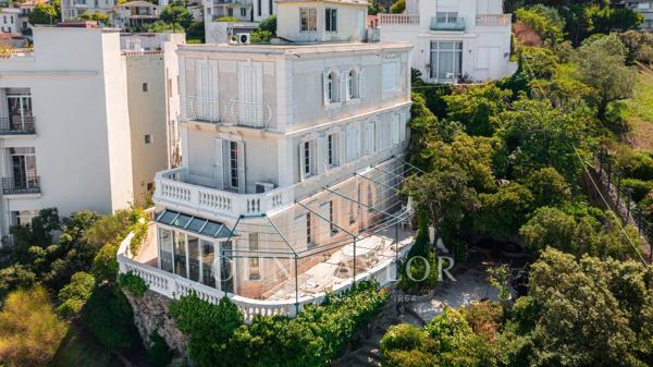 Maison Art Déco en première ligne sur la Corniche