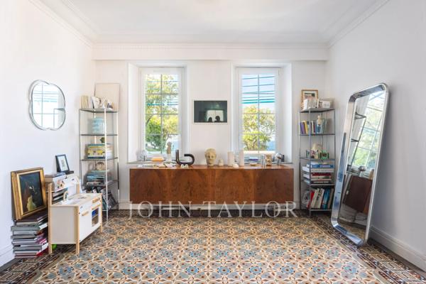 Maison Art Déco en première ligne sur la Corniche