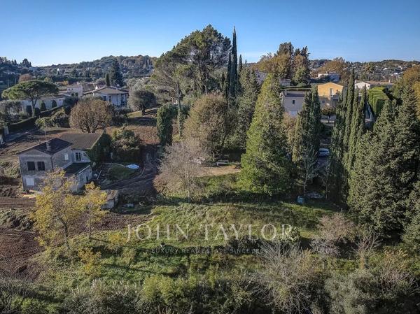 Terrain - Rare et Exclusif à 2 minutes à pied de Valbonne