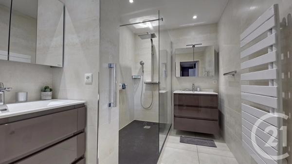 Appartement T4 à vendre  4 pièces - 88 m 2   THEIX NOYALO  - 56