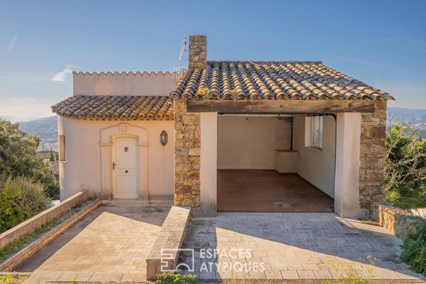 Réinvention Contemporaine pour cette Villa Années 70 avec Piscine dans quartier prisé