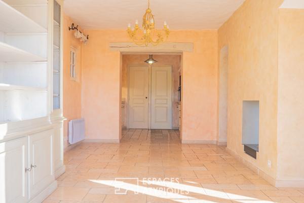 Réinvention Contemporaine pour cette Villa Années 70 avec Piscine dans quartier prisé