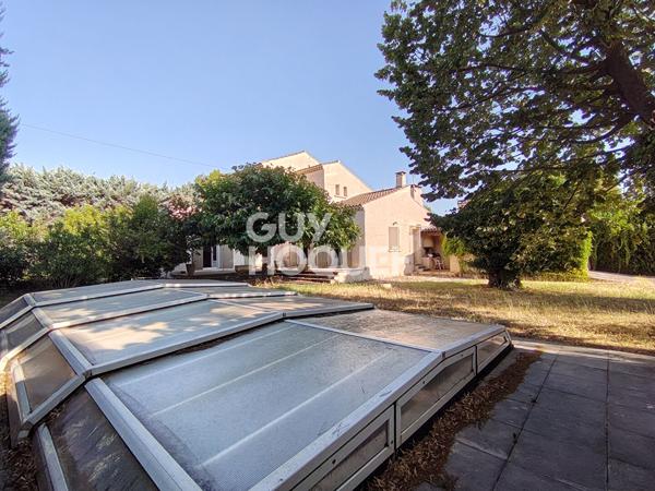 Maison Carpentras 7 pièce(s) de 180 m² - 5 chambres - Jardin - Piscine - Garage / Carport - Forage