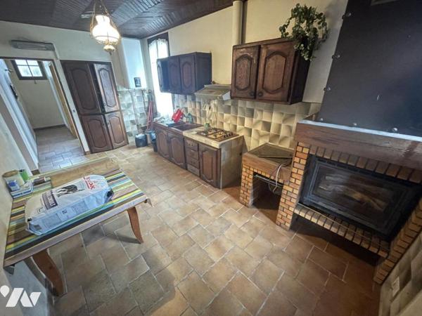 À VENDRE – Corps de ferme à rénover avec fort potentiel et terrain à batîr – Arcizac-Adour