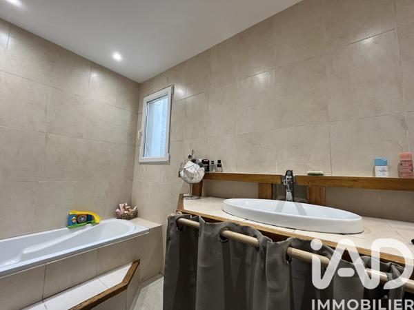 Maison à vendre 8 pièces 131 m² Tournon-sur-Rhône