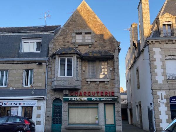 Concarneau maison hyper centre ville avec surface commerciale