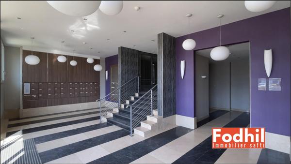 A 5 min du Parc de Sceaux- Appartement 3 pièces avec terrasse et un box- résidence Franco Suisse.