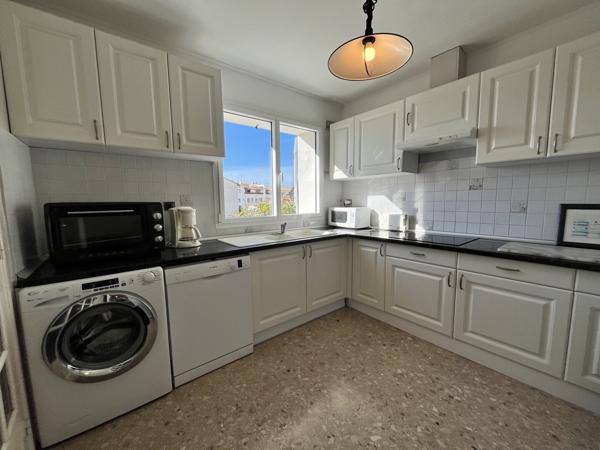 RARE : Bel Appartement T3 lumineux avec grand balcon et parking privé