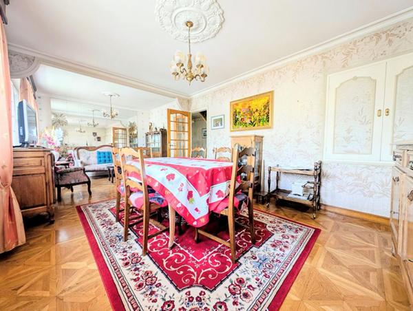 Maison familiale au calme  Bonchamp-lès-Laval