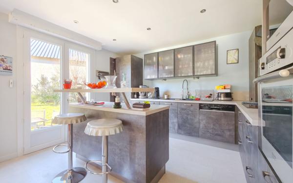 Maison à vendre    4 pièces • 135 m2 Vézac