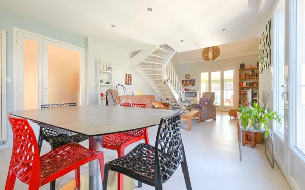 Maison à vendre    4 pièces • 135 m2 Vézac