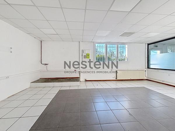 A LOUER - LOCAL PROFESSIONNEL/COMMERCIAL 300 m² - BOLLÈNE CENTRE