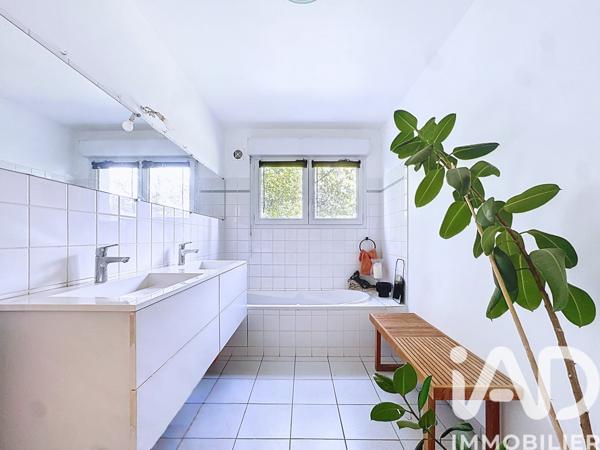 Maison à vendre 8 pièces 217,16 m² Melesse