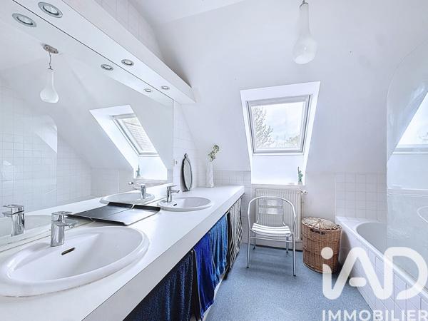 Maison à vendre 8 pièces 217,16 m² Melesse