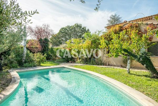 Vente Maison 7 pièces de 150m² - 13540 Aix-en-Provence
