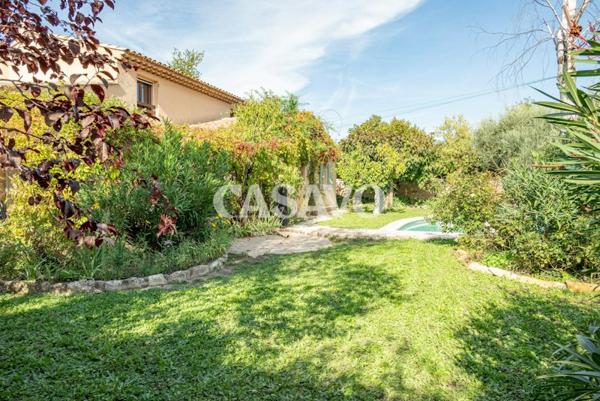 Vente Maison 7 pièces de 150m² - 13540 Aix-en-Provence
