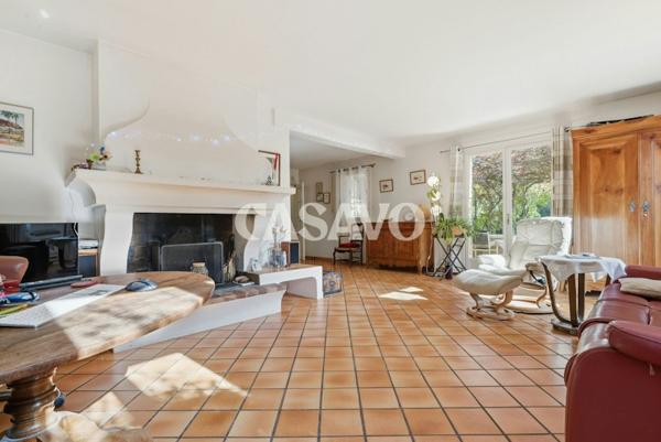 Vente Maison 7 pièces de 150m² - 13540 Aix-en-Provence