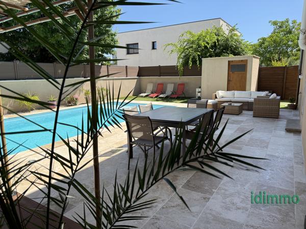 Belle prestation pour cette Maison de 220m2 Saint Priest  Saint-Priest (69800)