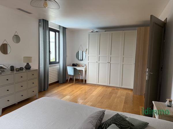 Belle prestation pour cette Maison de 220m2 Saint Priest  Saint-Priest (69800)