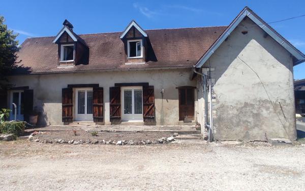 Maison à vendre    5 pièces •  Neuvic