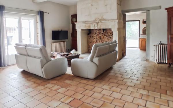 Maison à vendre    5 pièces •  Neuvic