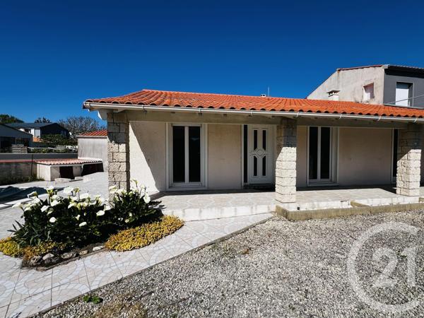 Maison à vendre  4 pièces - 107,80 m 2   FOURAS  - 17