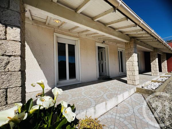 Maison à vendre  4 pièces - 107,80 m 2   FOURAS  - 17