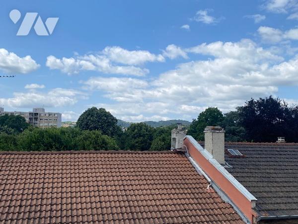 Deux appartements pour grande famille, en coeur de ville, toutes les commodités accessibles à pieds