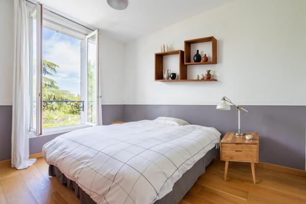 MAISON FAMILIALE TERRASSE JARDIN STATIONNEMENTS