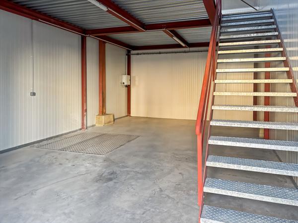 Entrepôt de 85,08m2 PERIGNY SUR YERRES