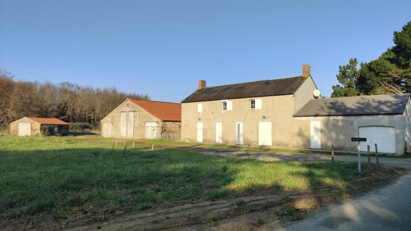 MAISON DE CARACTERE ENTRE TALMONT ST HILAIRE ET LES SABLES D'OLONNE