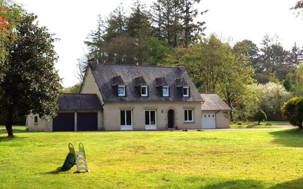 Maison à vendre    5 pièces • 135 m2 Ploumagoar