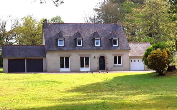 Maison à vendre    5 pièces • 135 m2 Ploumagoar