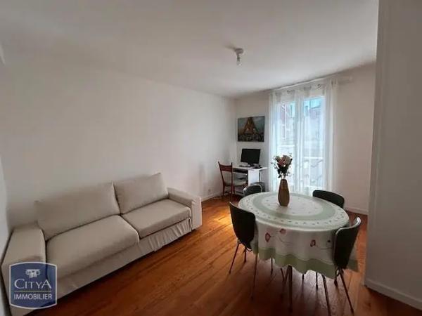 Appartement à louer 3 pièces 66.85m² Royan (17200)