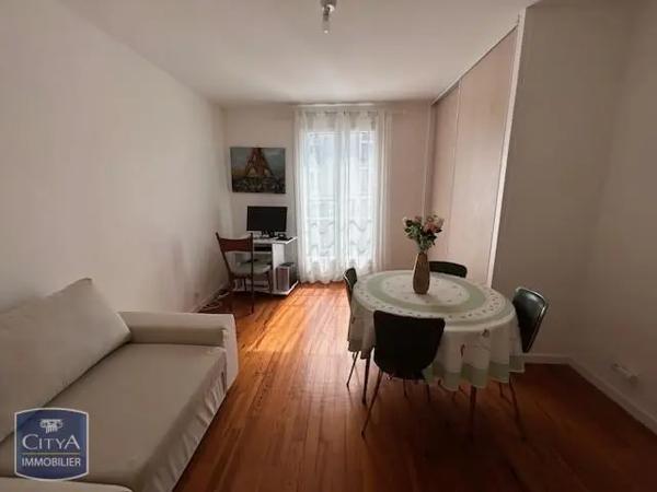 Appartement à louer 3 pièces 66.85m² Royan (17200)