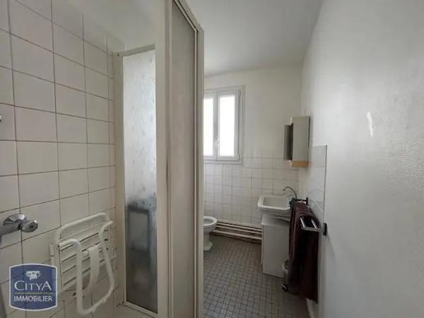 Appartement à louer 3 pièces 66.85m² Royan (17200)