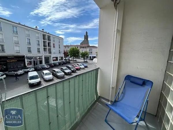Appartement à louer 3 pièces 66.85m² Royan (17200)