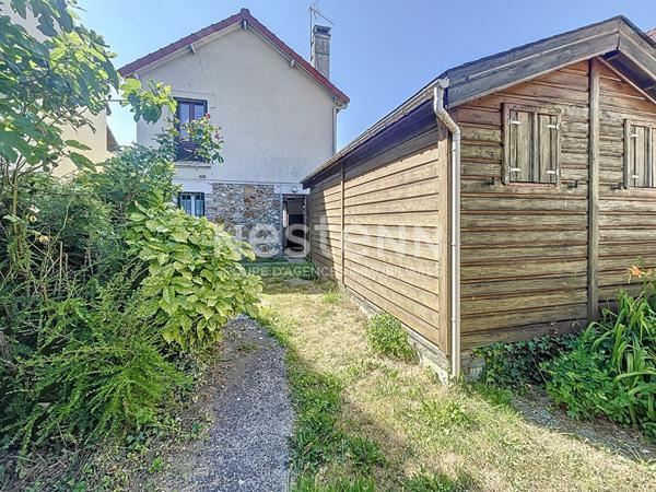 MAISON A VENDRE A MORANGIS, SECTEUR PAVILLONNAIRE PROCHE DE LA PLACE DE L'AVENIR, DES COMMERCES ET DU BUS 299, 492, 399.